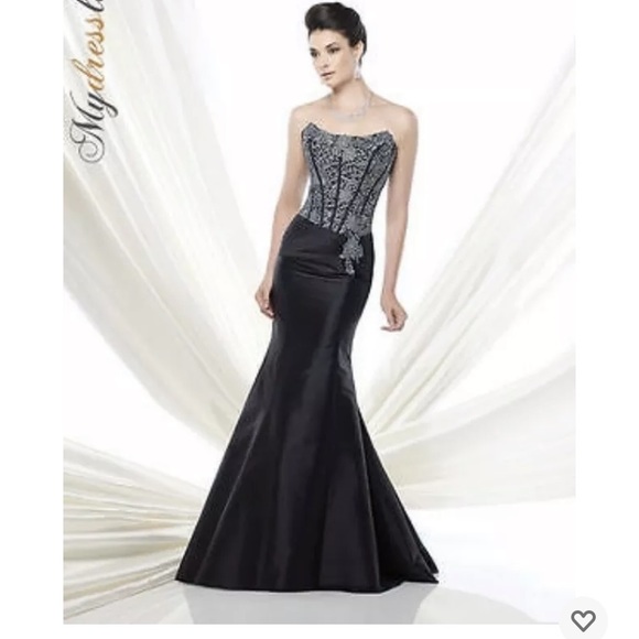 Formal Dress - Ivonne D by Mon Cherri - Picture 2 of 4